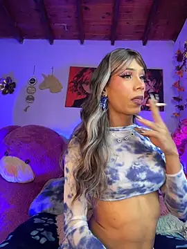 Snapshot of Alexa_Chanell_Oficial chatting on 10-31-25, 02:23 Alexa Chanell Oficial online show from 10-31-25, 02:23