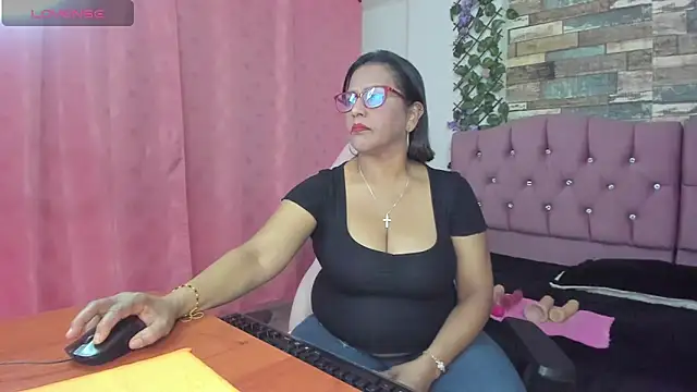 elizabeth mature23 online show from 12-22-24, 01:00