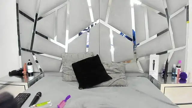 Catherinee69 x online show from 03-10-25, 08:26