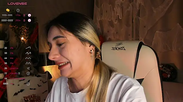 DarlaLike online show from 10-18-25, 03:42