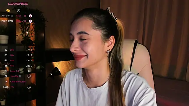 Snapshot of DarlaLike chatting on 11-04-25, 03:49 DarlaLike online show from 11-04-25, 03:49