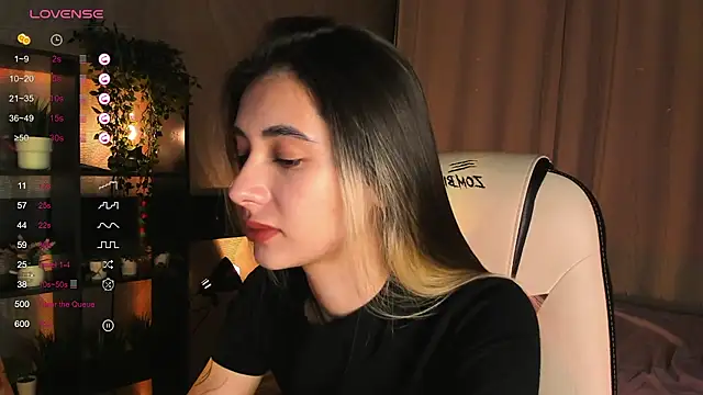 Snapshot of DarlaLike chatting on 11-12-25, 03:40 DarlaLike online show from 11-12-25, 03:40