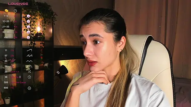 Snapshot of DarlaLike chatting on 11-14-25, 03:38 DarlaLike online show from 11-14-25, 03:38