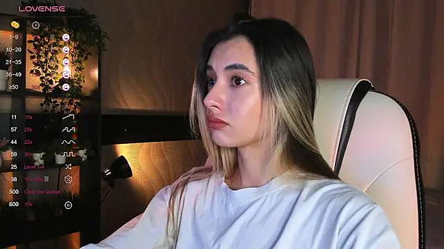 Snapshot of DarlaLike chatting on 11-23-25, 03:39 DarlaLike online show from 11-23-25, 03:39