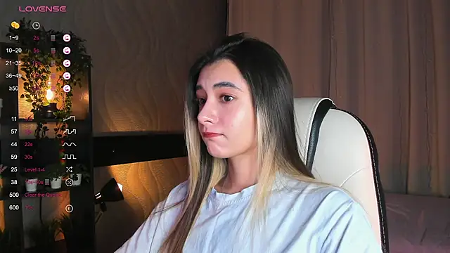 Snapshot of DarlaLike chatting on 12-03-25, 03:36 DarlaLike online show from 12-03-25, 03:36