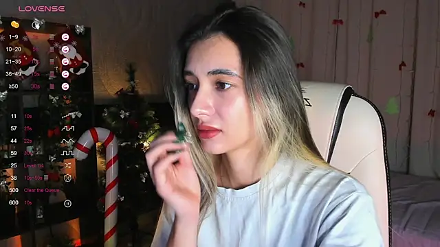 Snapshot of DarlaLike chatting on 12-20-25, 03:46 DarlaLike online show from 12-20-25, 03:46