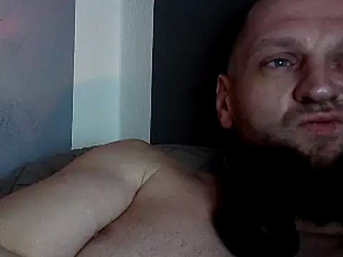 Snapshot of donhulio482 chatting on 02-28-25, 06:21 donhulio482 online show from 02-28-25, 06:21