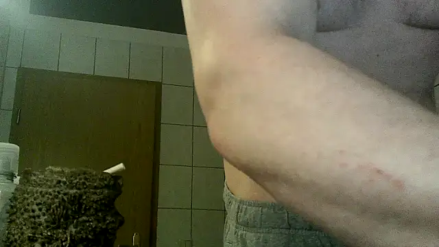 Snapshot of donhulio482 chatting on 03-15-25, 02:56 donhulio482 online show from 03-15-25, 02:56