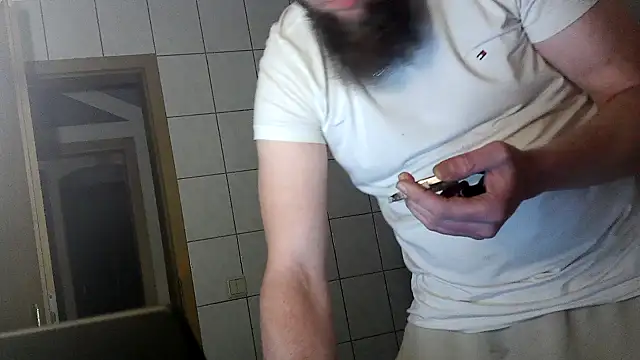 Snapshot of donhulio482 chatting on 09-18-25, 01:18 donhulio482 online show from 09-18-25, 01:18