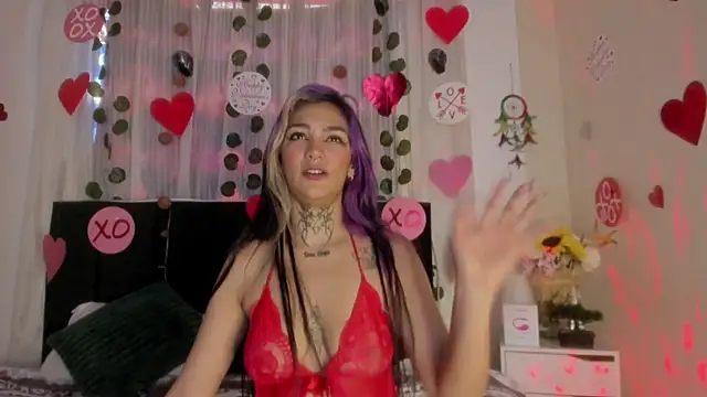 Snapshot of party-naugthysex chatting on 02-16-25, 05:15 party-naugthysex online show from 02-16-25, 05:15