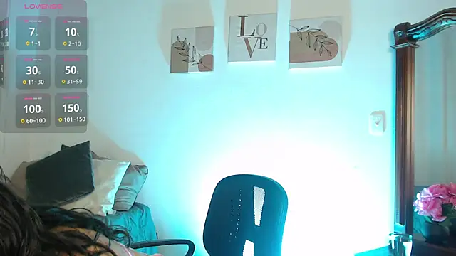 Snapshot of madisex_s chatting on 02-09-25, 03:43 madisex s online show from 02-09-25, 03:43