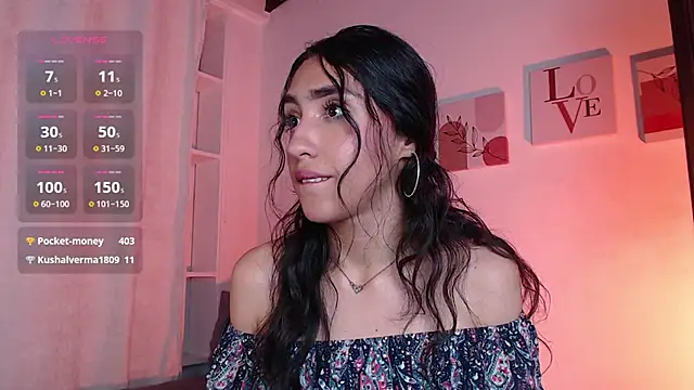 Snapshot of madisex_s chatting on 03-19-25, 06:23 madisex s online show from 03-19-25, 06:23