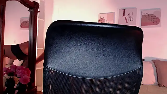 Snapshot of madisex_s chatting on 09-12-25, 12:27 madisex s online show from 09-12-25, 12:27