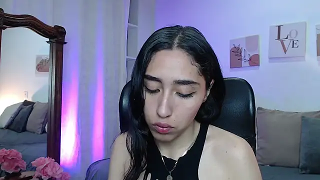 Snapshot of madisex_s chatting on 10-22-25, 01:44 madisex s online show from 10-22-25, 01:44