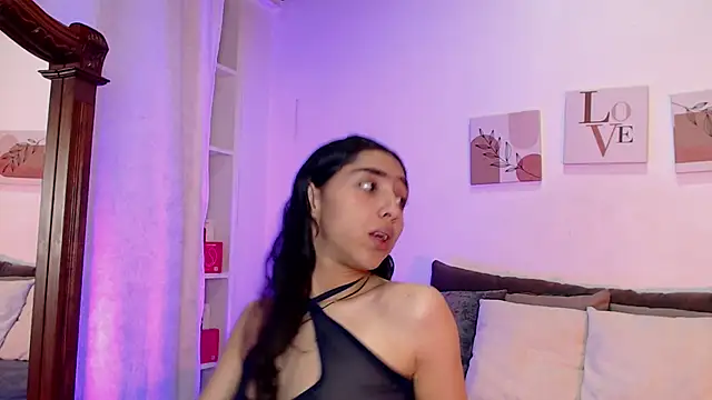 Snapshot of madisex_s chatting on 11-05-25, 01:11 madisex s online show from 11-05-25, 01:11