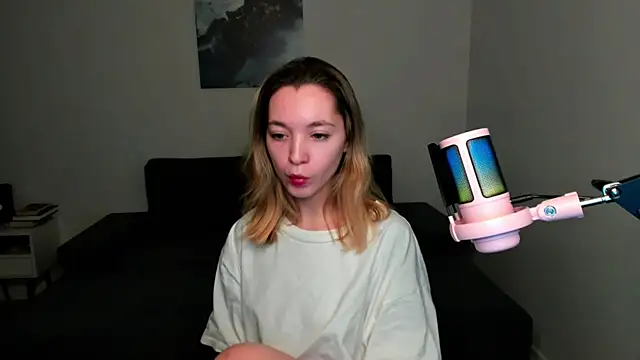 MiaThaine online show from 12-16-24, 03:11