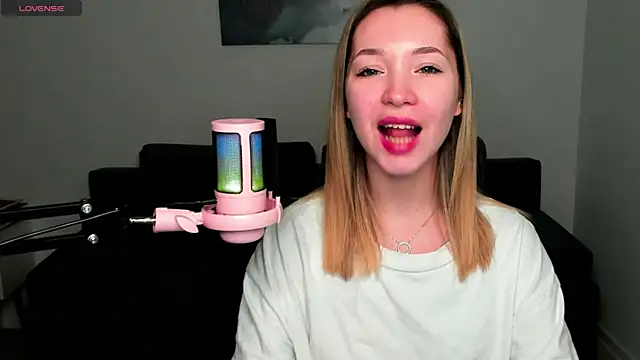 MiaThaine online show from 12-28-24, 03:26