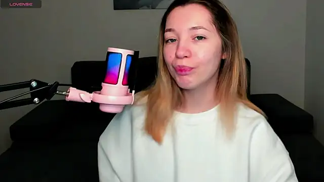 MiaThaine online show from 01-17-25, 08:02