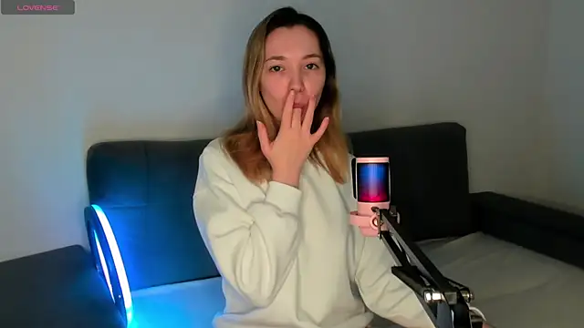 MiaThaine online show from 02-21-25, 01:44