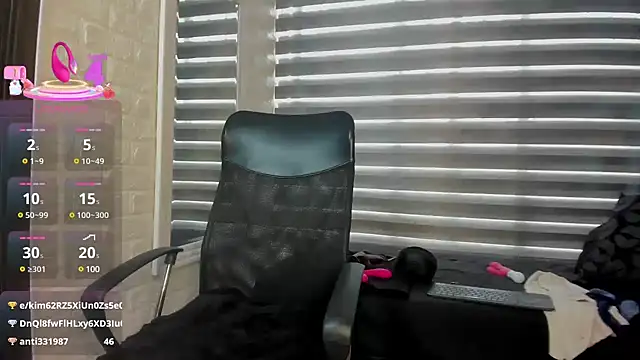 charlotte  G online show from 03-20-25, 05:36