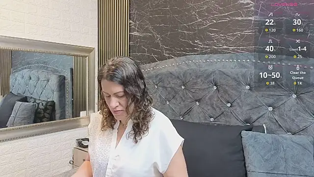 charlotte  G online show from 04-22-26, 11:12