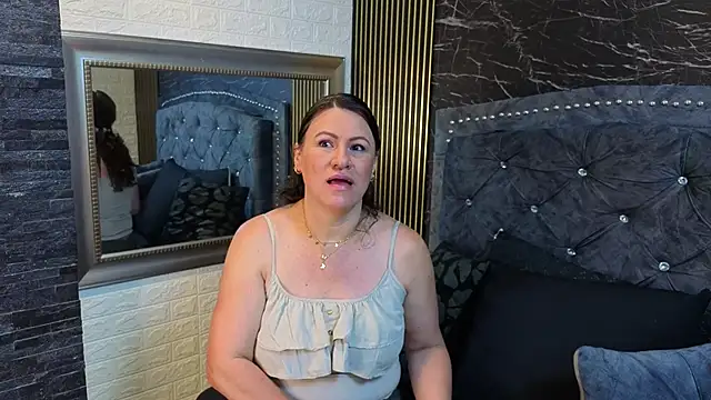 charlotte  G online show from 06-03-26, 11:24