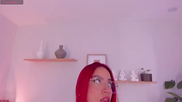 Snapshot of Scarlett_Morgan_ chatting on 03-05-25, 08:00 Scarlett Morgan  online show from 03-05-25, 08:00