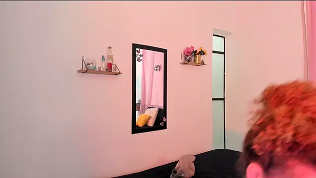 Snapshot of Zamu_1992 chatting on 01-11-25, 08:10 Zamu 1992 online show from 01-11-25, 08:10