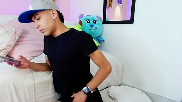 Niico Cruz online show from 03-01-25, 04:37