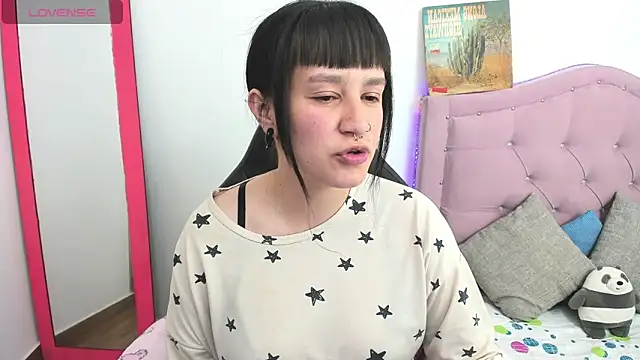 Snapshot of Katalina_novoa chatting on 03-12-25, 01:47 Katalina novoa online show from 03-12-25, 01:47