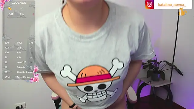 Katalina novoa online show from 07-08-26, 02:05