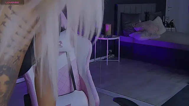 shayblonde online show from 12-28-24, 09:08