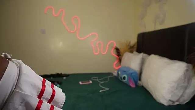  Watuluv  online show from 01-31-25, 08:43