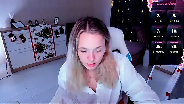 Snapshot of SherillBrill chatting on 12-28-24, 10:47 SherillBrill online show from 12-28-24, 10:47