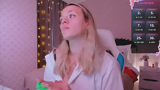 Snapshot of SherillBrill chatting on 01-12-25, 10:56 SherillBrill online show from 01-12-25, 10:56