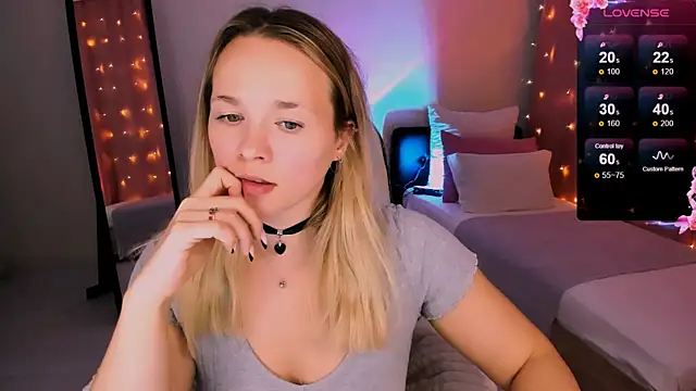 Snapshot of SherillBrill chatting on 01-29-25, 03:04 SherillBrill online show from 01-29-25, 03:04