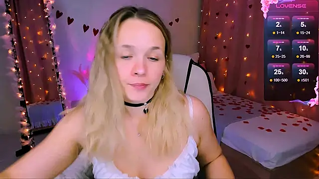 Snapshot of SherillBrill chatting on 02-12-25, 06:51 SherillBrill online show from 02-12-25, 06:51