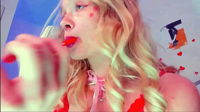 Snapshot of SherillBrill chatting on 02-14-25, 11:10 SherillBrill online show from 02-14-25, 11:10