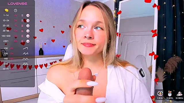 Snapshot of SherillBrill chatting on 02-21-25, 10:50 SherillBrill online show from 02-21-25, 10:50