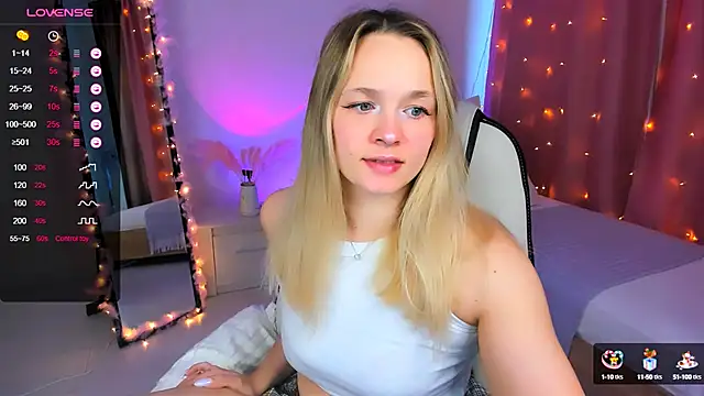 Snapshot of SherillBrill chatting on 02-22-25, 07:45 SherillBrill online show from 02-22-25, 07:45