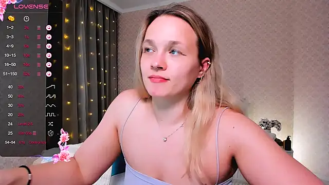 Snapshot of SherillBrill chatting on 03-05-25, 08:53 SherillBrill online show from 03-05-25, 08:53