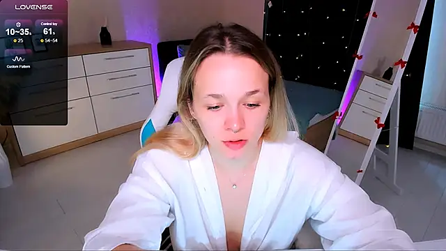 Snapshot of SherillBrill chatting on 03-14-25, 02:52 SherillBrill online show from 03-14-25, 02:52