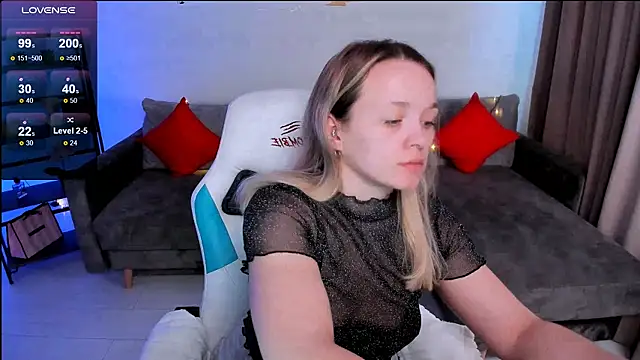 Snapshot of SherillBrill chatting on 03-16-25, 07:59 SherillBrill online show from 03-16-25, 07:59