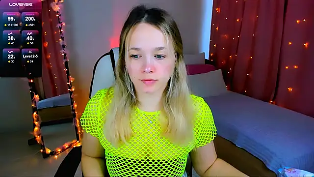 Snapshot of SherillBrill chatting on 03-23-25, 07:53 SherillBrill online show from 03-23-25, 07:53