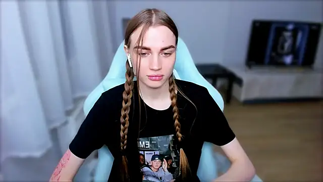 StellaLawless online show from 02-20-25, 11:54