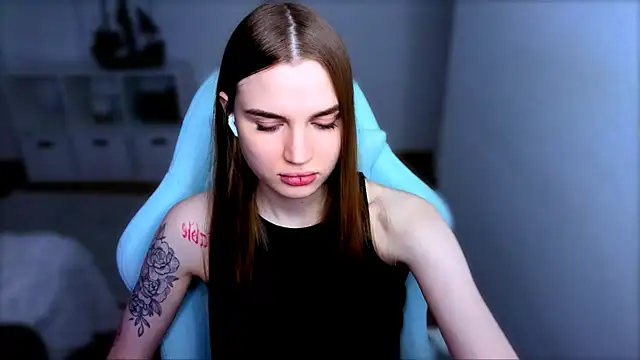 StellaLawless online show from 11-04-25, 07:46