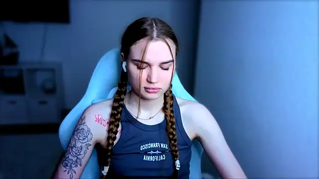 StellaLawless online show from 11-28-25, 08:55