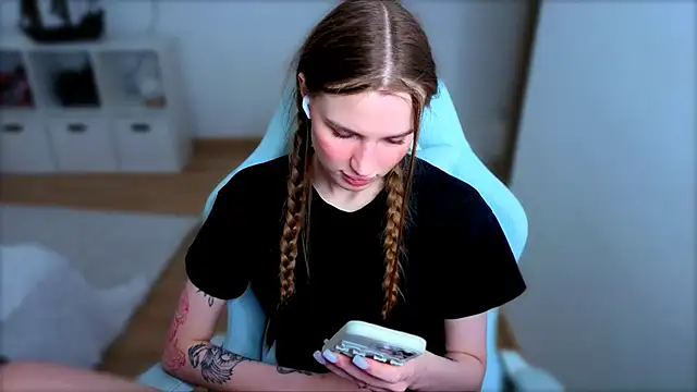 StellaLawless online show from 02-21-26, 11:00