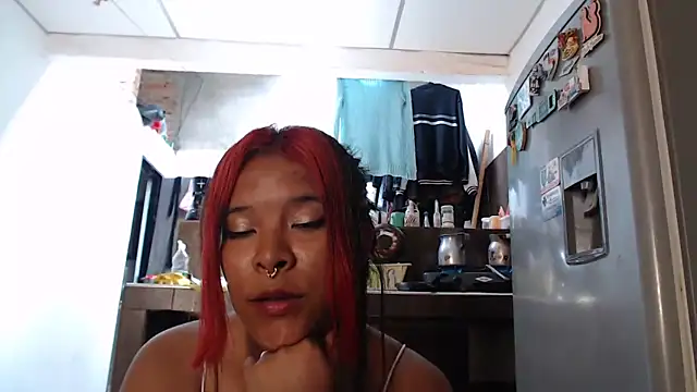 Snapshot of Kimber_666 chatting on 01-29-25, 06:18 Kimber 666 online show from 01-29-25, 06:18
