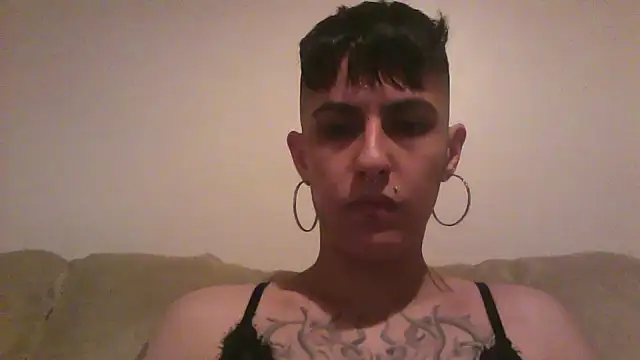 Snapshot of nickfxx chatting on 11-15-25, 10:48 nickfxx online show from 11-15-25, 10:48